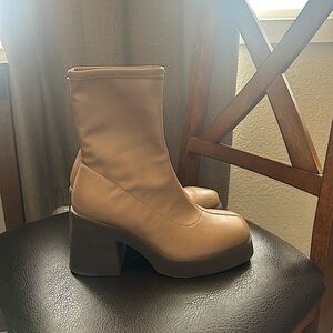 Brown/tan chunky heel boots size 9